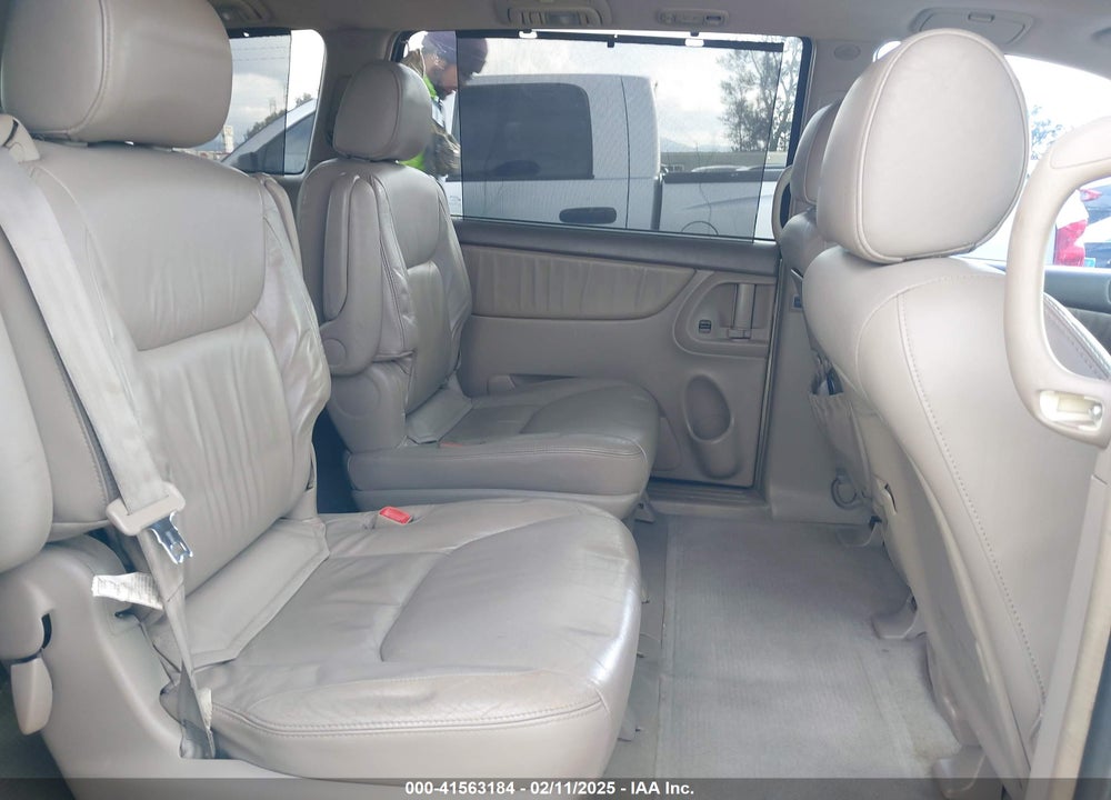 2004 TOYOTA SIENNA XLE VIN: 5TDZA22C54S026569