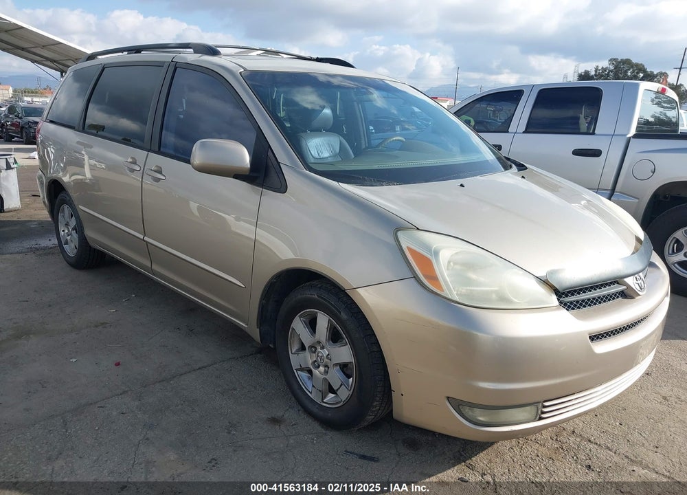 2004 TOYOTA SIENNA XLE VIN: 5TDZA22C54S026569
