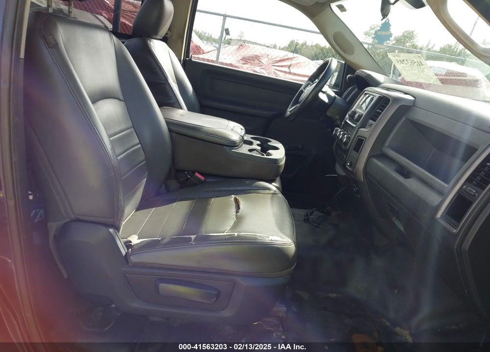 2014 RAM 1500 VIN: 3C6JR6DG9EG187592