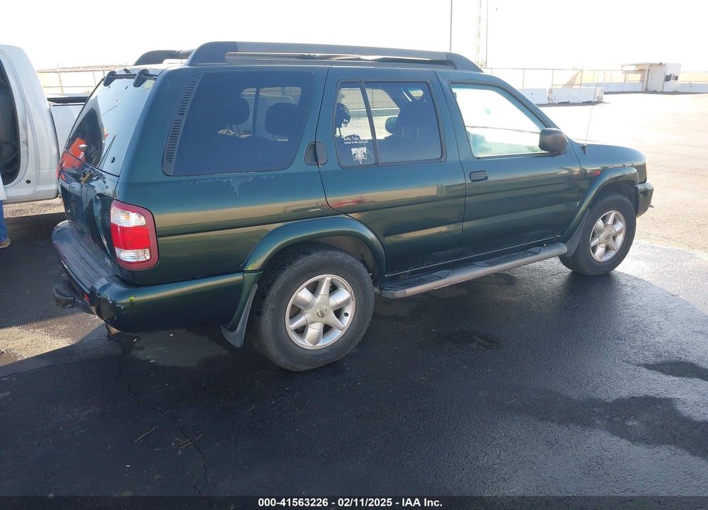 2002 NISSAN PATHFINDER SE VIN: JN8DR09Y82W745972