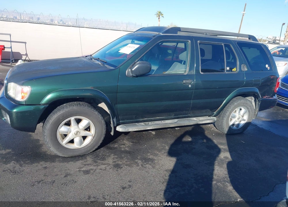 2002 NISSAN PATHFINDER SE VIN: JN8DR09Y82W745972