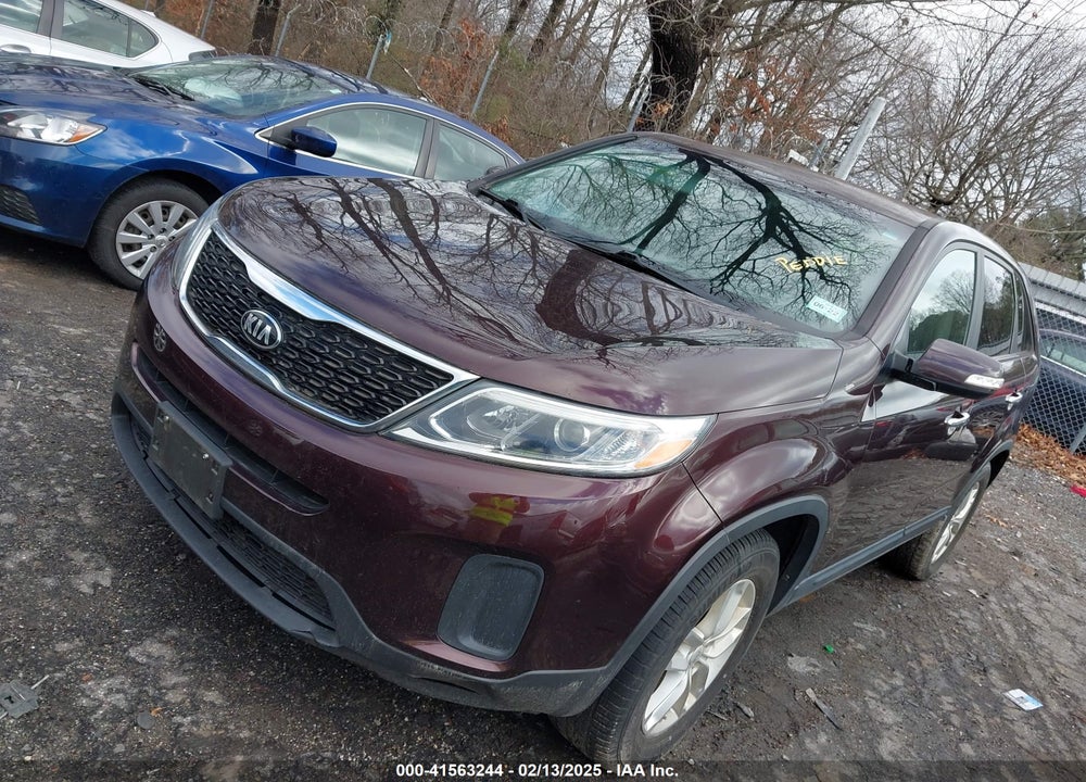 2014 KIA SORENTO LX VIN: 5XYKT3A65EG528977