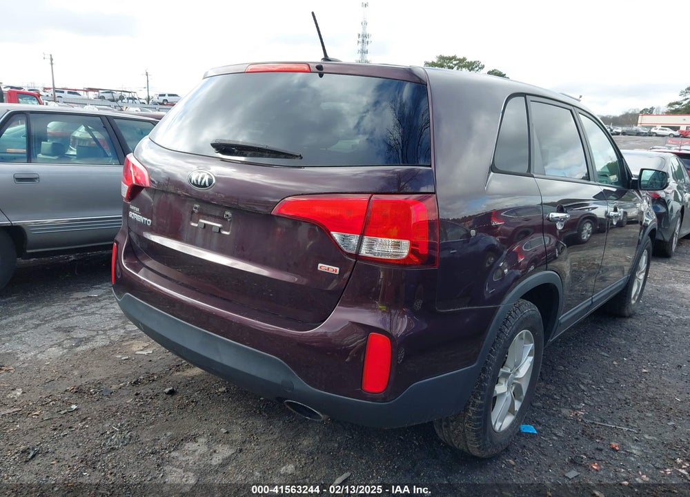2014 KIA SORENTO LX VIN: 5XYKT3A65EG528977