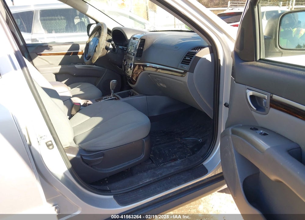 2011 HYUNDAI SANTA FE GLS VIN: 5XYZGDAB9BG018892