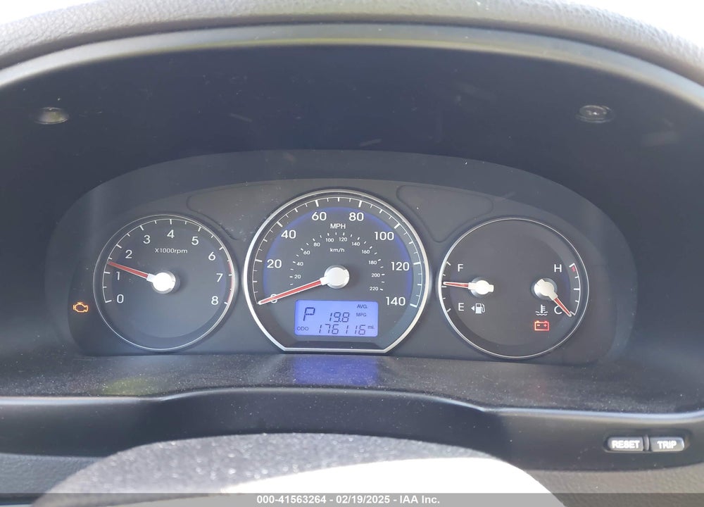 2011 HYUNDAI SANTA FE GLS VIN: 5XYZGDAB9BG018892
