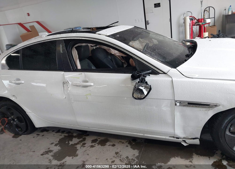 2017 JAGUAR XE VIN: SAJAR4BG1HA972547