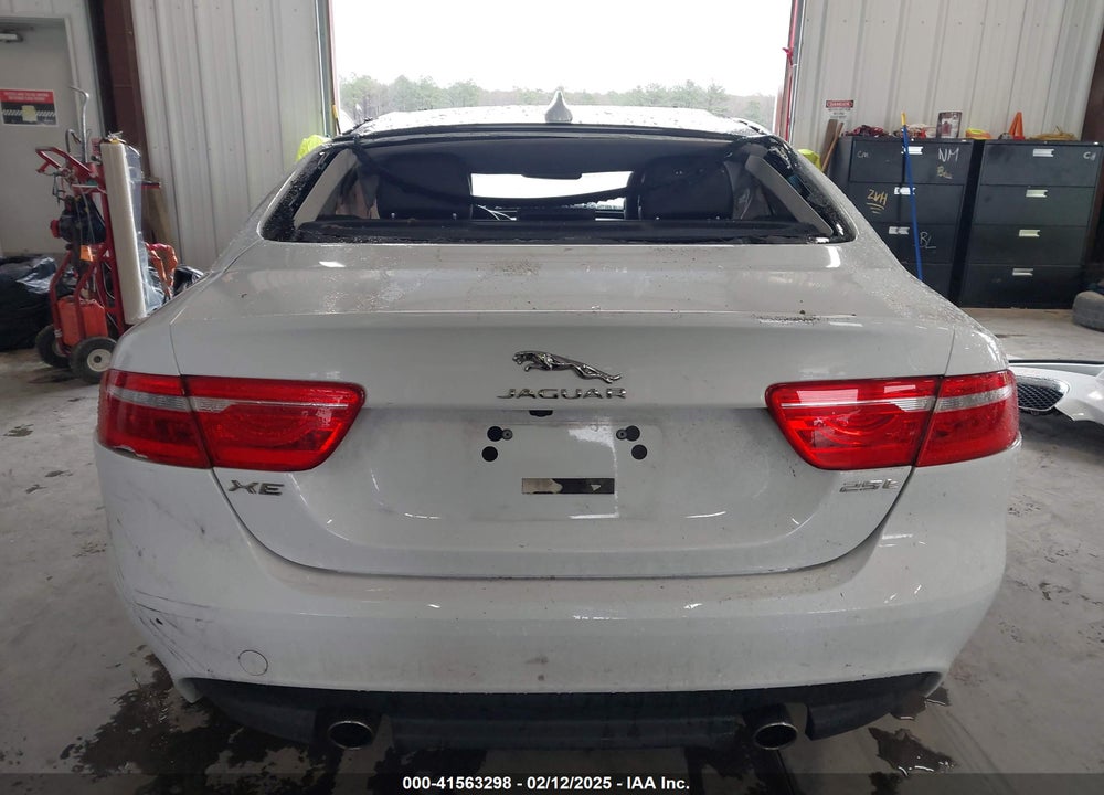 2017 JAGUAR XE VIN: SAJAR4BG1HA972547