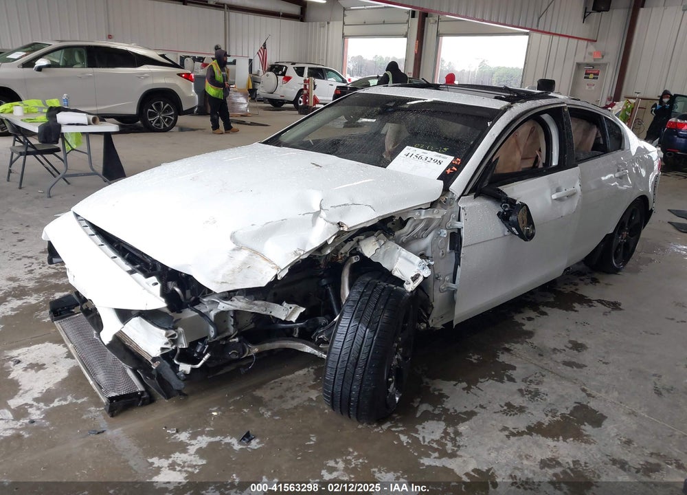 2017 JAGUAR XE VIN: SAJAR4BG1HA972547