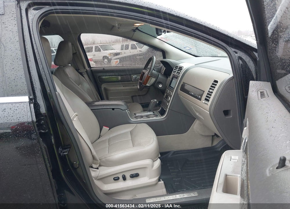 2007 LINCOLN MKX VIN: 2LMDU88C67BJ18324