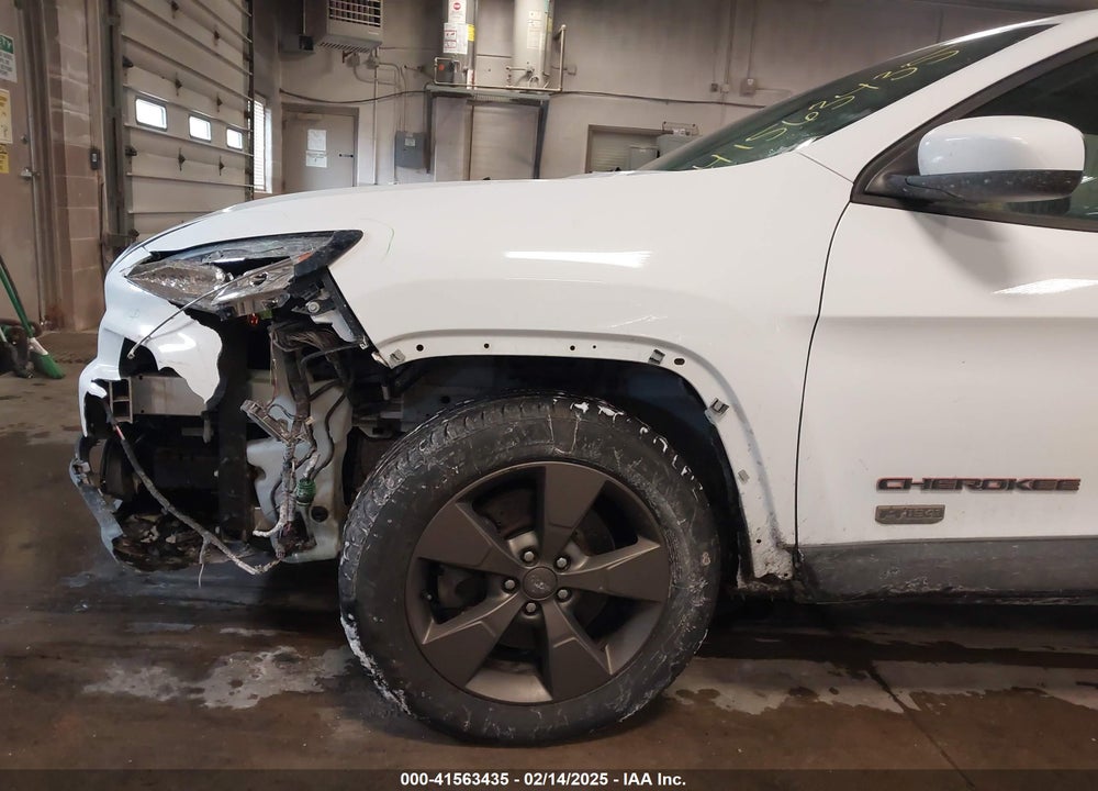 2017 JEEP CHEROKEE VIN: 1C4PJMCB5HW509073