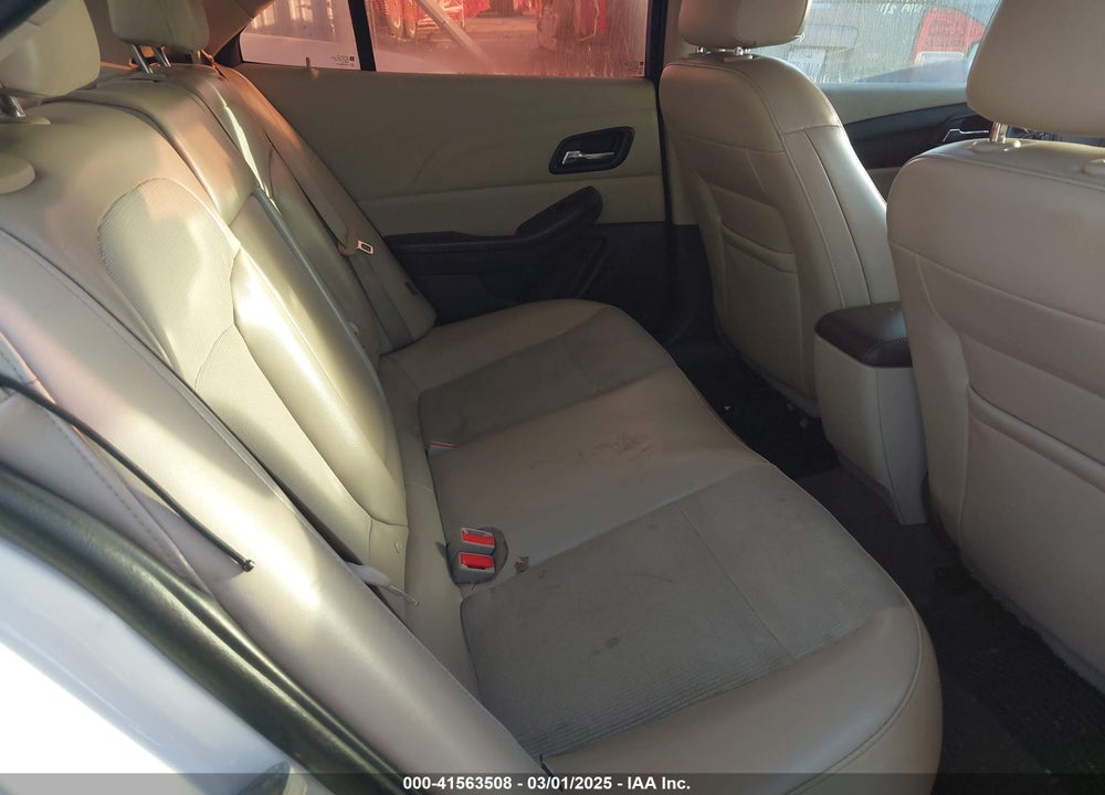 2014 CHEVROLET MALIBU VIN: 1G11E5SL2EF235555