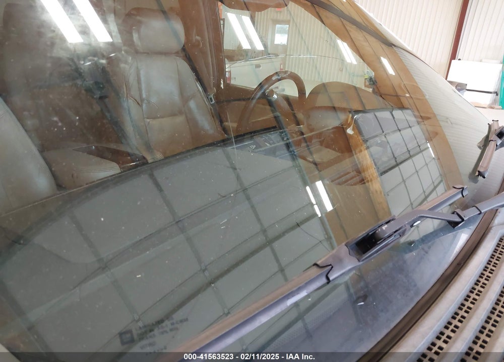 2010 GMC YUKON XL 1500 DENALI VIN: 1GKUCMEF1AR181088