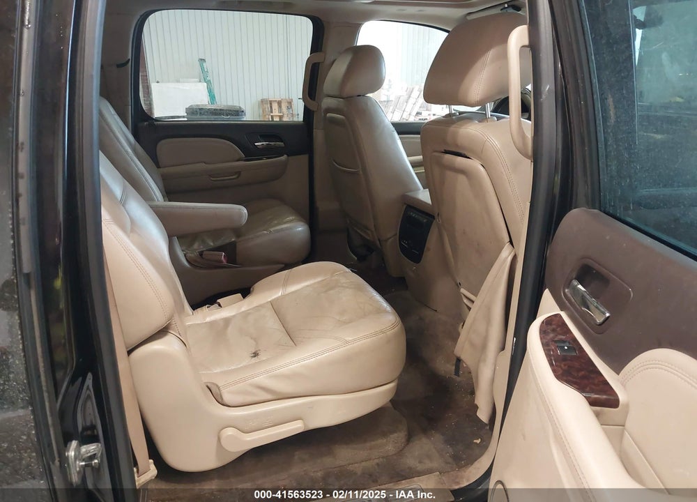 2010 GMC YUKON XL 1500 DENALI VIN: 1GKUCMEF1AR181088