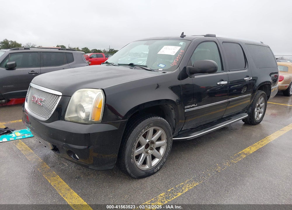 2010 GMC YUKON XL 1500 DENALI VIN: 1GKUCMEF1AR181088