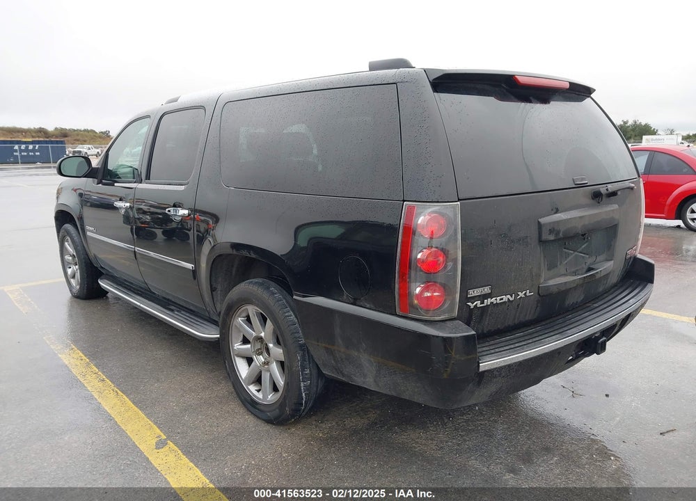 2010 GMC YUKON XL 1500 DENALI VIN: 1GKUCMEF1AR181088