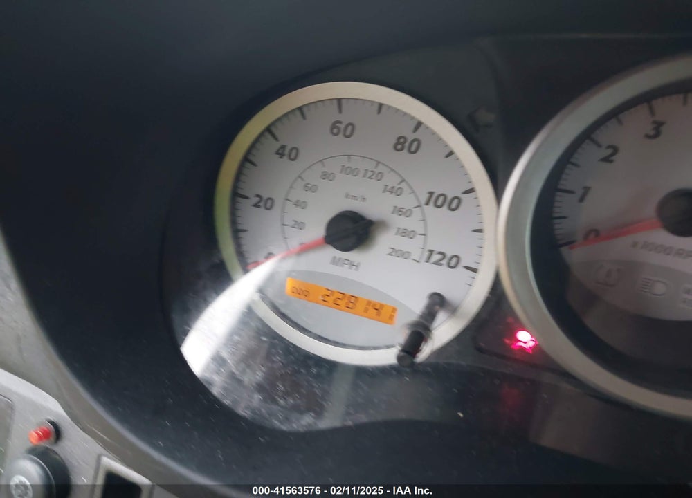 2005 TOYOTA RAV4 VIN: JTEGD20V350067673