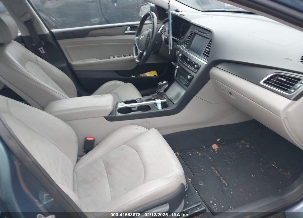 2015 HYUNDAI SONATA VIN: 5NPE34AF3FH108891