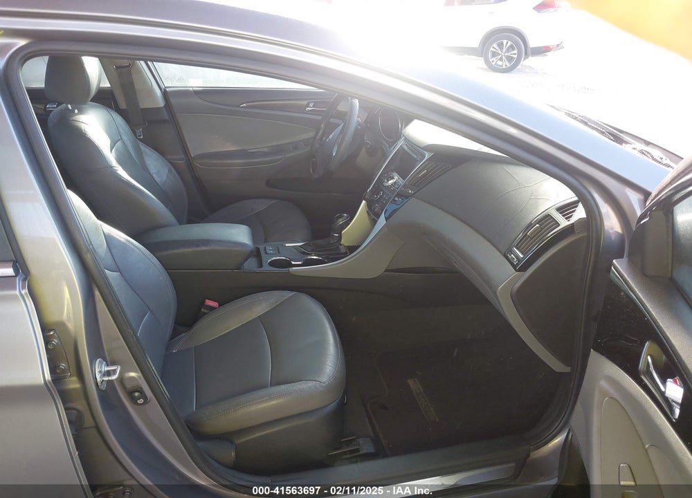 2011 HYUNDAI SONATA VIN: 5NPEC4AC0BH304917