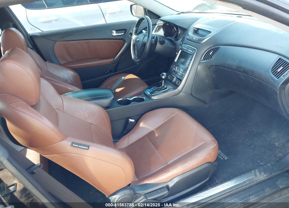 2011 HYUNDAI GENESIS 3.8 GRAND TOURING VIN: KMHHU6KH8BU062847