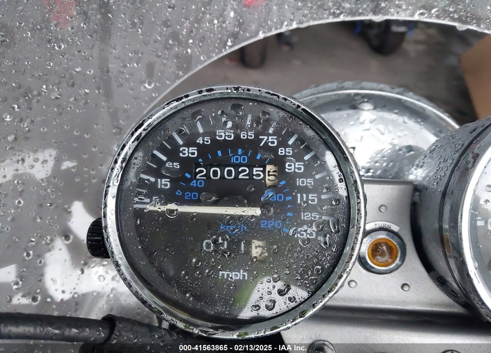 2000 HONDA CB750 VIN: JH2RC3809YM800747