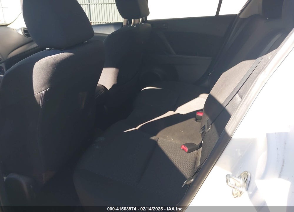2011 MAZDA 3 I SPORT VIN: JM1BL1UG2B1497546