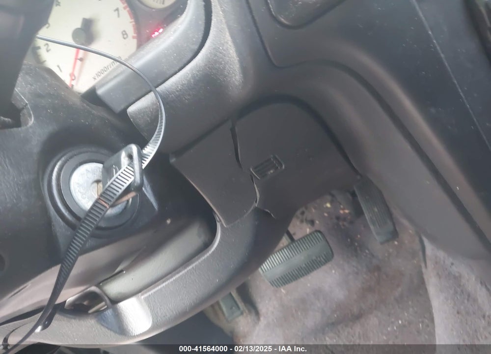 2002 NISSAN PATHFINDER SE VIN: JN8DR09X32W660223