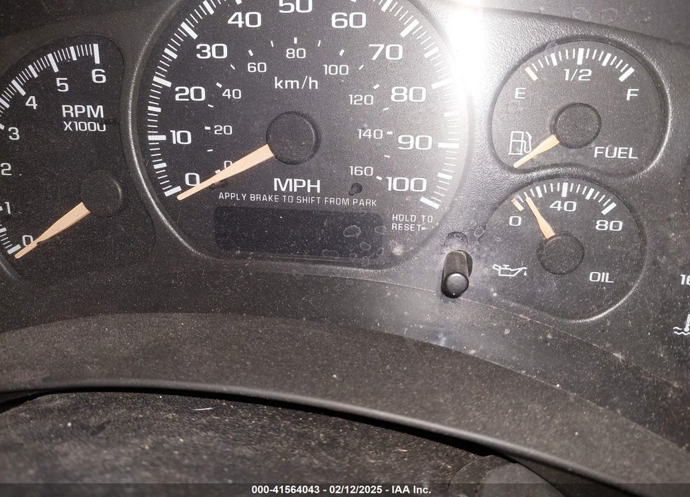 2002 CHEVROLET SUBURBAN 1500 LT VIN: 1GNFK16Z62J107963