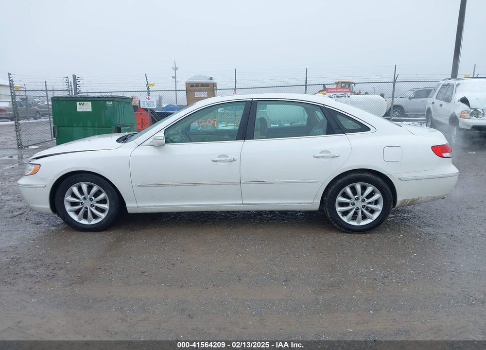 2007 HYUNDAI AZERA LIMITED/SE VIN: KMHFC46F77A229425