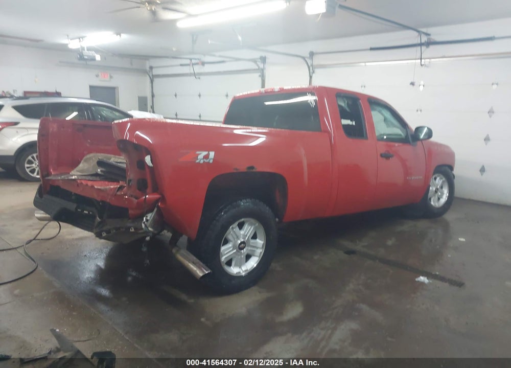 2011 CHEVROLET SILVERADO 1500 LT VIN: 1GCRKSE36BZ446331
