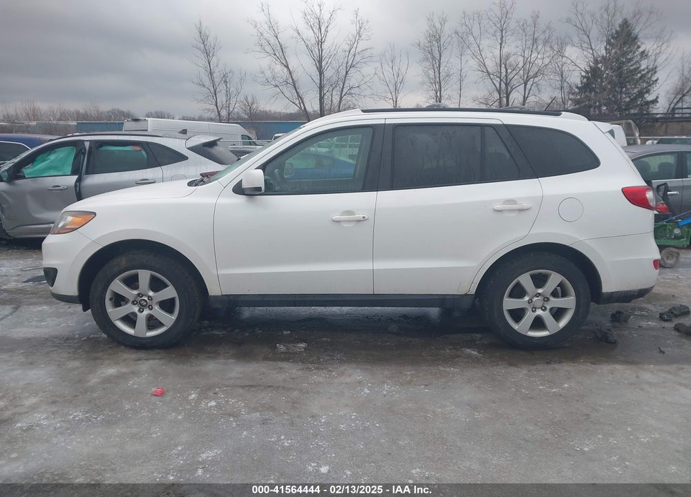 2011 HYUNDAI SANTA FE SE VIN: 5XYZHDAGXBG008896