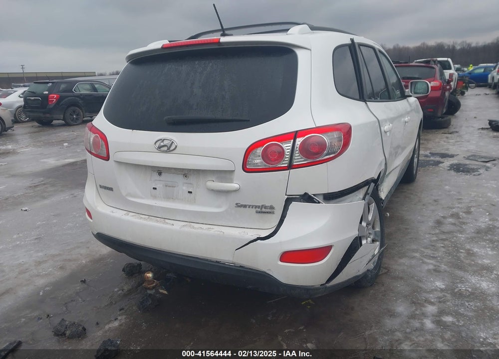 2011 HYUNDAI SANTA FE SE VIN: 5XYZHDAGXBG008896