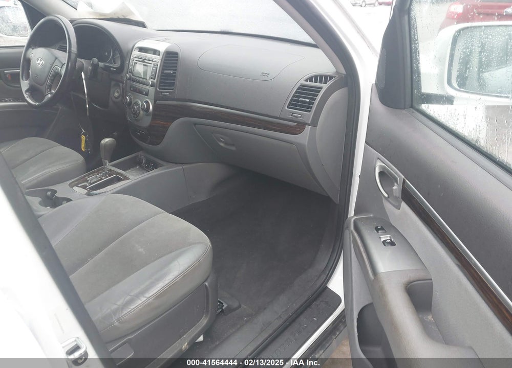 2011 HYUNDAI SANTA FE SE VIN: 5XYZHDAGXBG008896