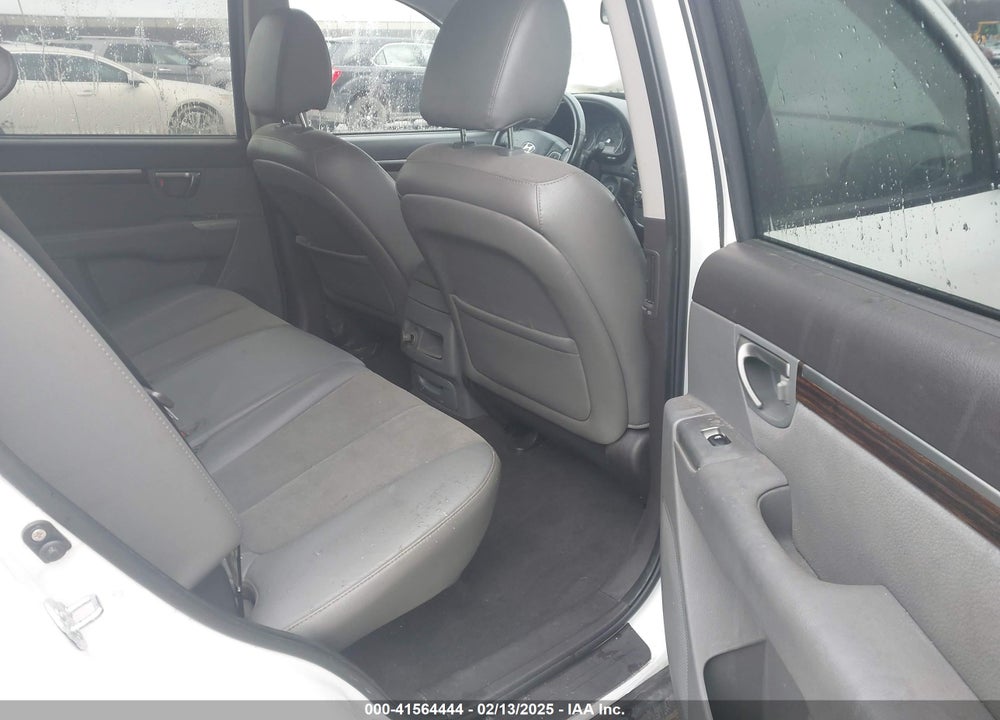 2011 HYUNDAI SANTA FE SE VIN: 5XYZHDAGXBG008896