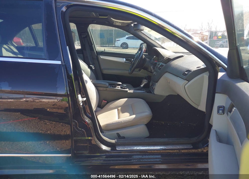 2008 MERCEDES-BENZ C 300 VIN: WDDGF54X58R013454
