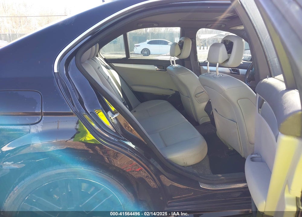 2008 MERCEDES-BENZ C 300 VIN: WDDGF54X58R013454