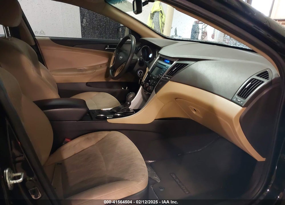2014 HYUNDAI SONATA GLS VIN: 5NPEB4AC2EH818517