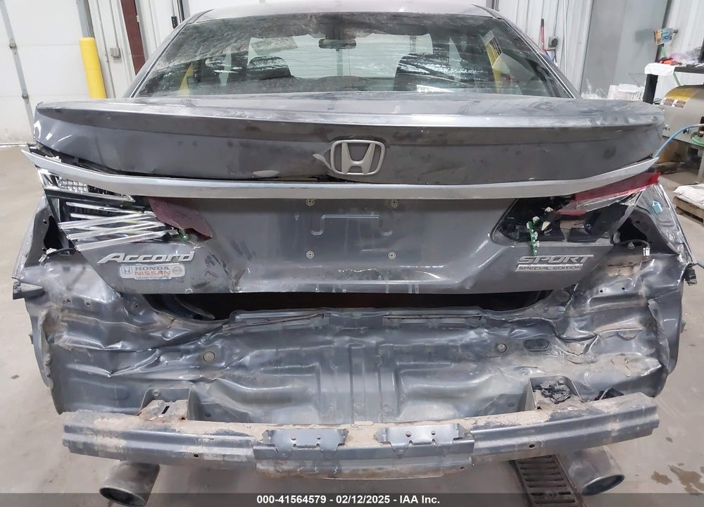 2017 HONDA ACCORD VIN: 1HGCR2F16HA292825
