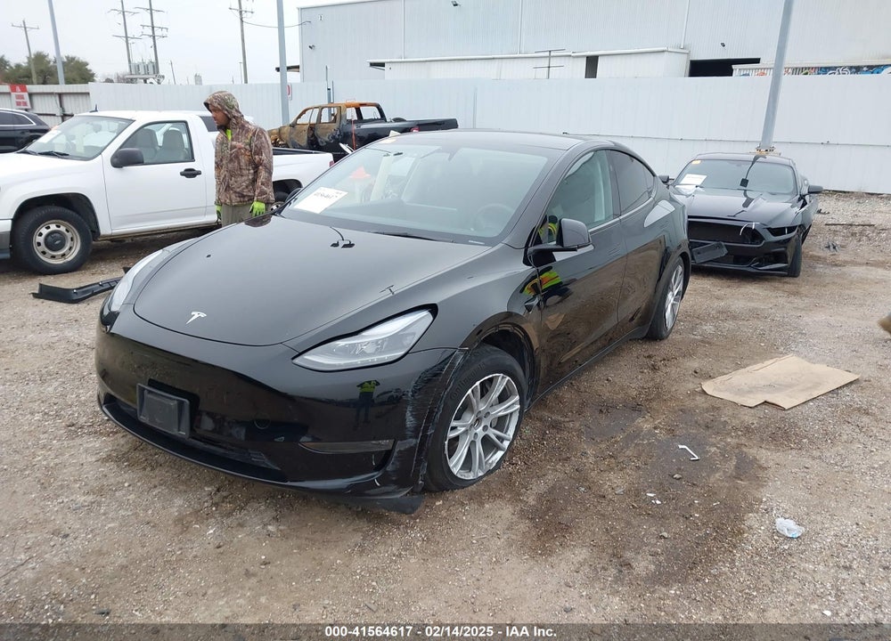 2023 TESLA MODEL Y VIN: 7SAYGDEEXPA181114