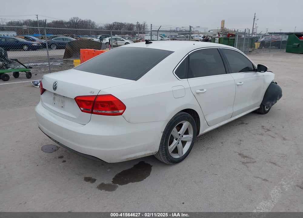 2012 VOLKSWAGEN PASSAT VIN: 1VWBP7A37CC008182