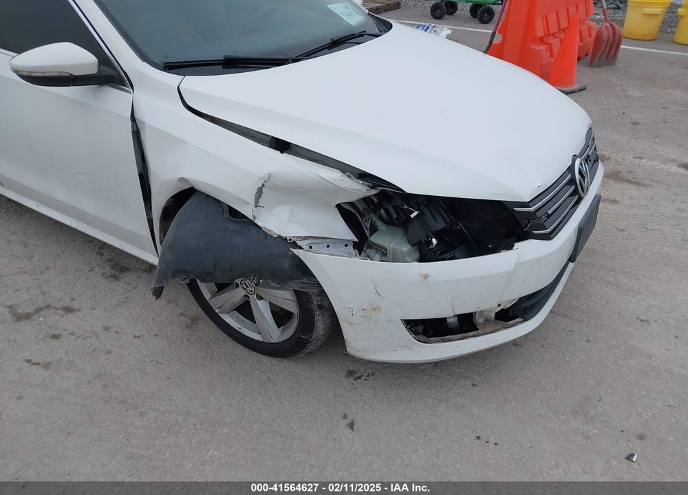 2012 VOLKSWAGEN PASSAT VIN: 1VWBP7A37CC008182