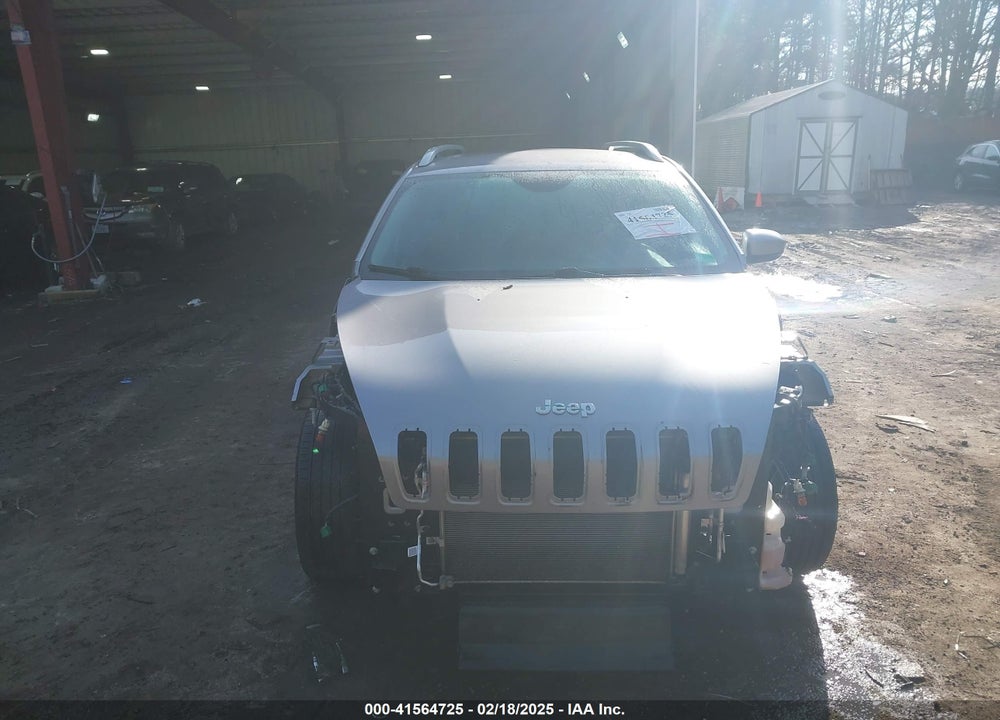 2017 JEEP CHEROKEE LATITUDE FWD VIN: 1C4PJLCS3HW613636