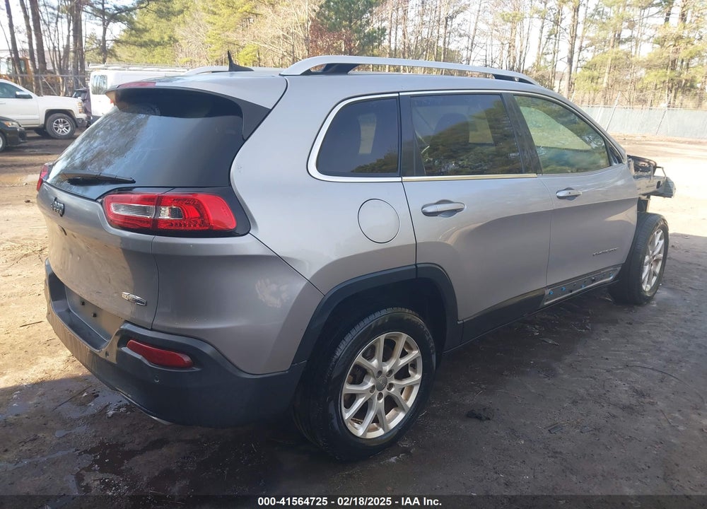2017 JEEP CHEROKEE LATITUDE FWD VIN: 1C4PJLCS3HW613636
