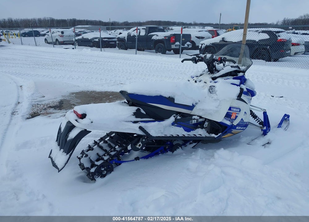 2017 YAMAHA SIDEWINDER VIN: 4UF8MA108HT000861