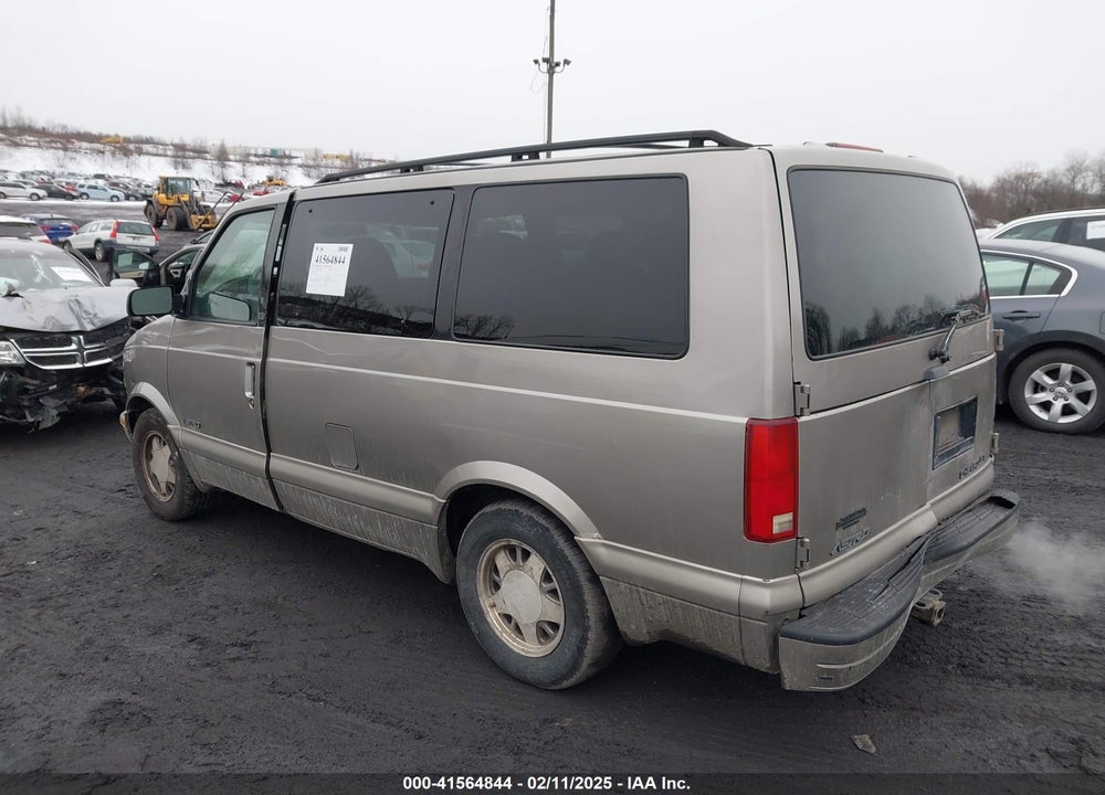 2001 CHEVROLET ASTRO LS VIN: 1GNDM19W21B150272