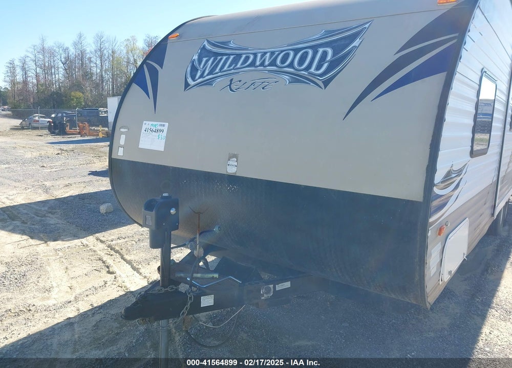 2015 WILDERNESS X-LITE SERIES M-262B VIN: 4X4TWDB24F7347228