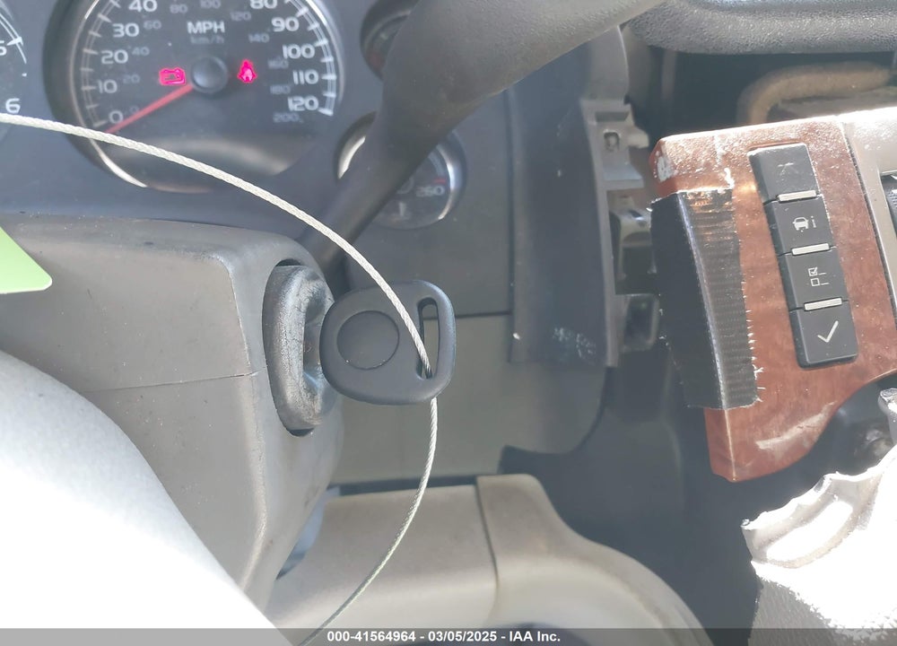 2007 GMC YUKON VIN: 1GKFC13007R264378