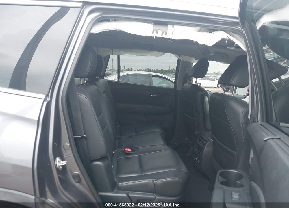 2018 HONDA PILOT TOURING VIN: 5FNYF5H94JB004203