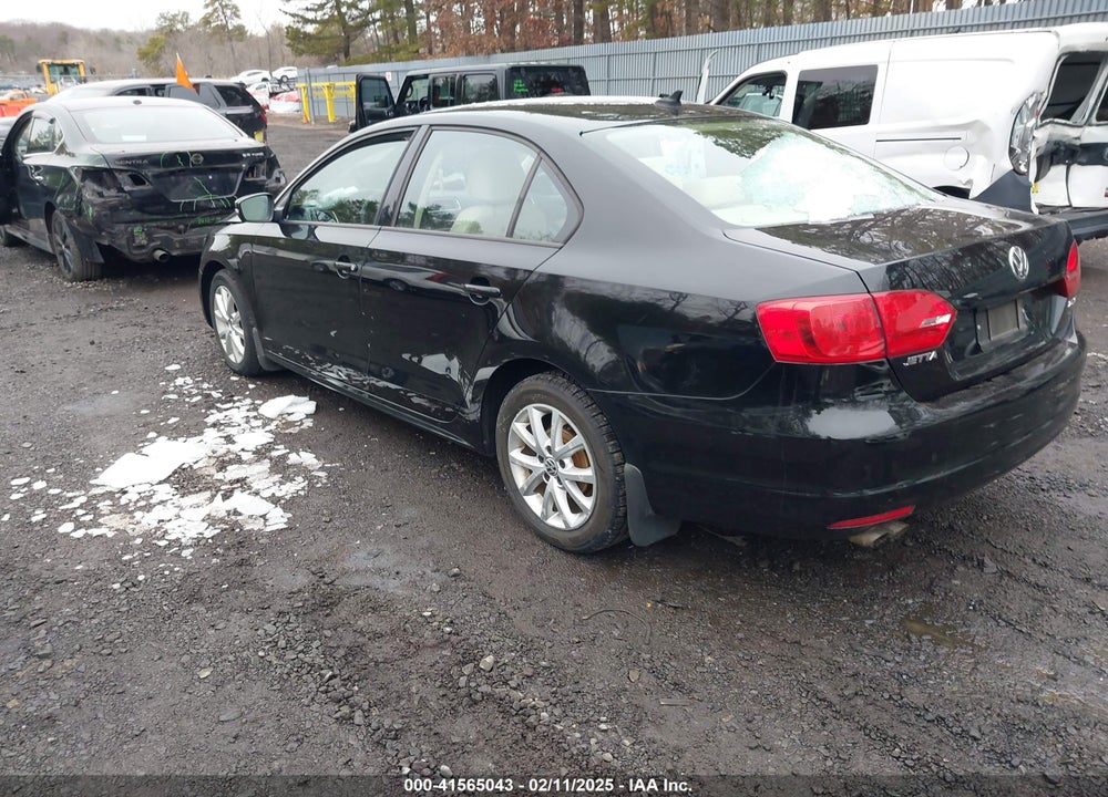 2012 VOLKSWAGEN JETTA 2.5L SE VIN: 3VWDP7AJ0CM068889