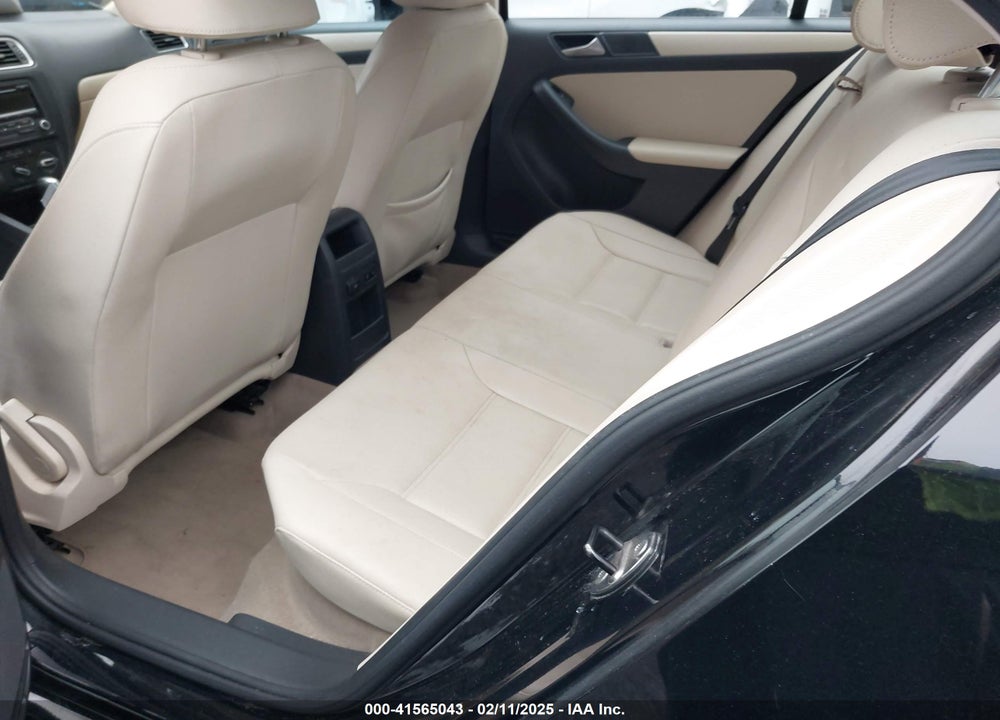 2012 VOLKSWAGEN JETTA 2.5L SE VIN: 3VWDP7AJ0CM068889
