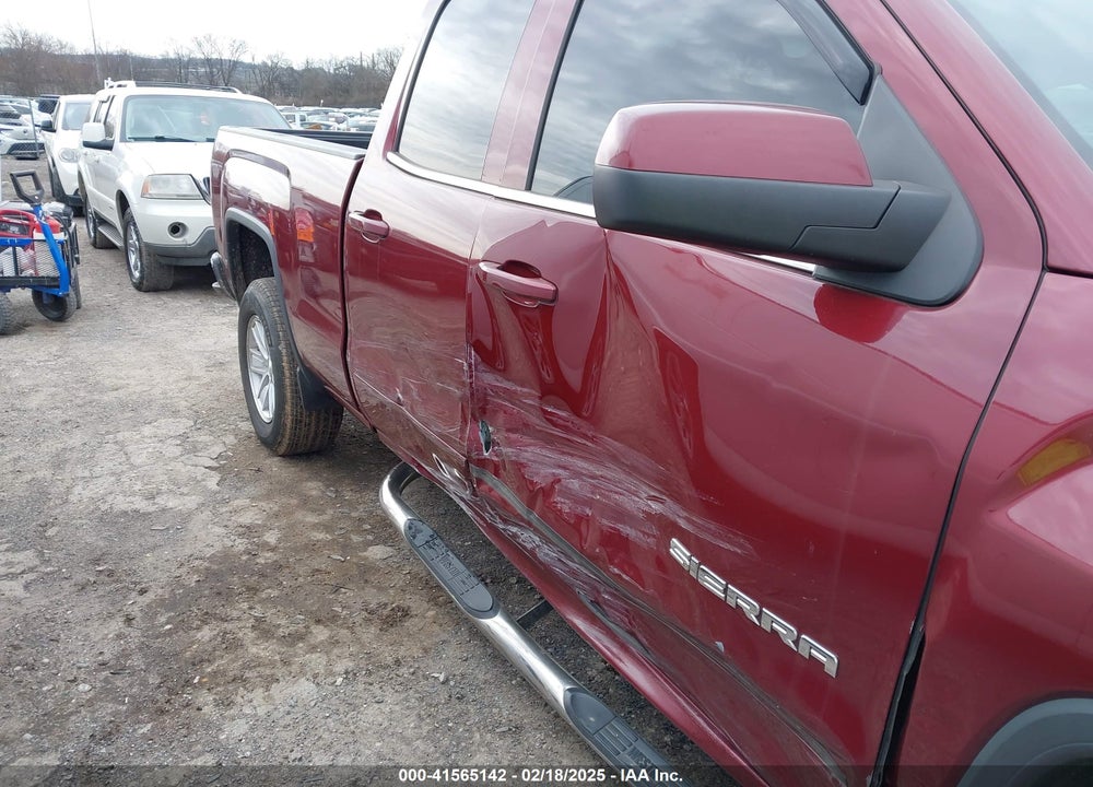 2015 GMC SIERRA 1500 SLE VIN: 1GTR1UEH9FZ211549